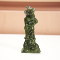 Figurines de sorcières sculptées à la main en cristal naturel, artisanat en cristal de haute qualité, décoration de cadeau d'Halloween, vente en gros