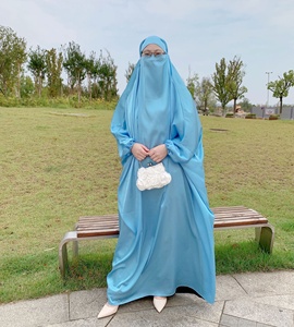 Abaya de prière une pièce pour Ramadan Robe <span class=keywords><strong>hijab</strong></span> musulmane en satin doux de Dubaï Robe caftan Robe longue Khimar vêtements islamiques Abaya <span class=keywords><strong>Djellaba</strong></span> - Product Image 2