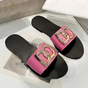 Sandales en cuir véritable DG pour femmes de haute qualité, nouvelle collection de marque de luxe, tongs plates, talons hauts élégants et raffinés - Product Image 4