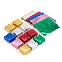 Feuilles d'emballage en aluminium de qualité alimentaire 20x20 cm Emballages de bonbons au chocolat en relief 9 couleurs pour barres en stock