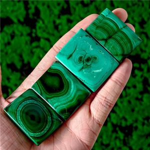 หินมาลาไคต์ทรงสี่เหลี่ยมธรรมชาติ แฟชั่นฮวงจุ้ยสำหรับทำเครื่องประดับ สร้อยคอ สร้อยข้อมือ จี้นำโชคสุดฮิต - Product Image 1