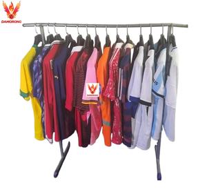 شحن مجاني لقمصان كرة القدم الشتوية وأطقم كرة القدم المخصصة مع طباعة الشعار وياقة عالية وأكمام قصيرة مصنوعة من البوليستر/القطن القابل للتنفس - Product Image 1