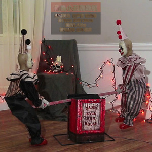 Decoración de casa embrujada de terror de Halloween, accesorio de payaso balancín de estilo americano aterrador con sensor IR, iluminación automática y efectos de sonido - Product Image 1