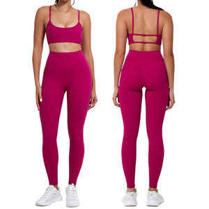 Ensembles de fitness 2 pièces pour femmes, vente en gros, comprenant un soutien-gorge de sport push-up dos nu et un legging taille haute, pour le yoga et la gym - Product Image 1