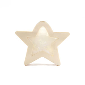 Barrettes à cheveux en acétate bicolore en forme d'étoile au design personnalisé, style dopamine mignon, accessoire pour cheveux pour femmes, vente en gros. - Product Image 3