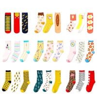 Vente chaude Imprimer Femme Chaussettes Conception Personnalisée Femmes Chaussette Chaussettes Décoratives pour Dames