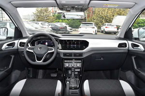 <span class=keywords><strong>2023</strong></span> para Volkswagen Film Exploration Yue Zhilian Edition 200TSI DSG 7 Gear Dual Clutch 5 puertas 5 usado pequeño SUV Turbo R17 cuero - Product Image 4