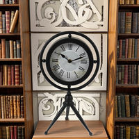 Horloge de Table Antique Style Nordique Accent Maison 8X13.5 Pouces Chiffre Arabe Horloge de Table en Métal avec Base à Trois Jambes