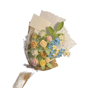Bouquet de fleurs rétro haut de gamme tissé à la main, roses et myosotis, pour la Saint-Valentin et la Fête des Mères - Product Image 5