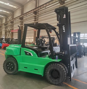 Montacargas Diésel de Alta Configuración con Doble Neumático Delantero, 5, 7 y 8 Toneladas, con Mástil de Elevación Libre, Cabina, Horquillas de 1220 mm y Extensor de Horquillas - Product Image 5