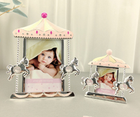 Vente en gros cadre photo en métal personnalisé en alliage de zinc mignon maison cheval éléphant bébé anniversaire