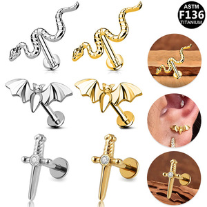 Boucles d'oreilles clous en forme de serpent et de couteau plaqués titane pour piercing des lèvres, des oreilles et du cartilage, bijoux de corps G23, bijoux de mode unisexe - Product Image 1