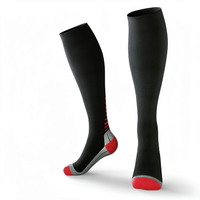 Chaussettes de compression athlétiques 20-30 mmHg |   Soutien de la voûte plantaire et talon amorti pour les coureurs |   Quantité minimale de commande : 20 paires