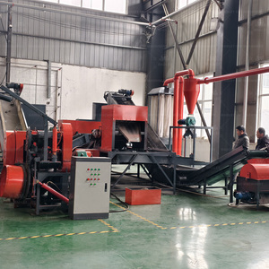 Broyeur de pneus entièrement automatique à commande PLC, entraîné par moteur, pour la production de caoutchouc en granulés, ligne de recyclage de pneus usagés - Product Image 5