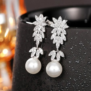 Pendientes de Oro Blanco E2896 con Perla Akoya, Perla Cultivada Redonda AAA, Engaste de Oro de 18K, Joyería de Lujo para Mujer, para Bodas - Product Image 5