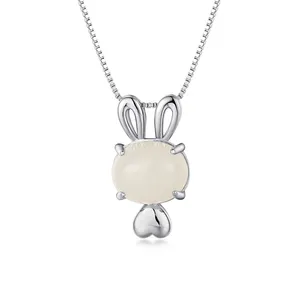 Dylam Elegance Style chinois Design Fine Jewelry S925 Silver Rhodium 18K Gold Plated Tiny Hetian Jade Rabbit Pendant Colliers