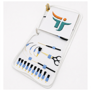 Kit d'outils de pose d'extensions capillaires en acier inoxydable noir et or de haute qualité avec pinces, aiguille, ciseaux et pince à bandes adhésives - Product Image 3