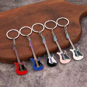 Llavero de guitarra metálico vintage Y2K al por mayor con purpurina, mosquetón retro estilo <span class=keywords><strong>milenio</strong></span> brillante, llavero de moda estilo caricatura - Product Image 1