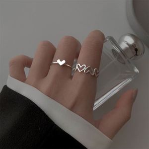 Bague de mode unique pour femme, design cœur creux, ouverte, pour l'index, accessoire vestimentaire féminin - Product Image 5