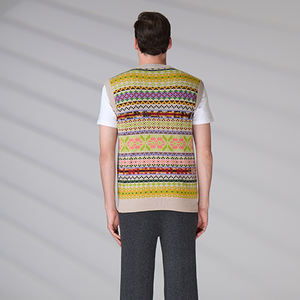 Gilet en tricot jacquard sans manches pour homme, col en V, design personnalisé avec logo OEM du fabricant - Product Image 4