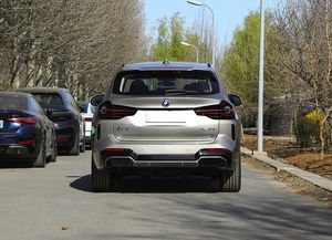 Nuova <span class=keywords><strong>BMW</strong></span> <span class=keywords><strong>iX3</strong></span>/i3 2026/2024 Versione Sportiva Elettrica Grigia Cinese SUV con Autonomia di 592 km, 40L eDrive, 5 Posti per Adulti - Product Image 3