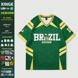 Camiseta de Fútbol para Hombre Estilo Urbano, Personalizada con Serigrafía de Rayas y Letras, Tejido de Malla, Corte Cuadrado, Cuello en V - Product Image 1