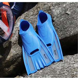 Palmes de natation courtes Wave, palmes souples en PVC à talon ouvert pour entraînement de natation adulte - Product Image 5
