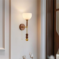 Applique Murale LED de Luxe en Fer au Design Moderne avec Abat-jour en Verre Opale Blanc, Intensité Variable et Température de Couleur Multiple, Idéale pour Salle de Bain et Salon