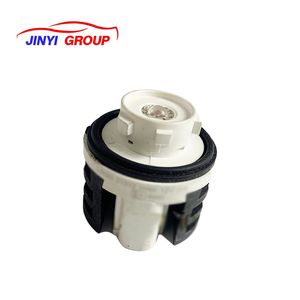 Ampoule de feu stop adaptée à Toyota 8158A0D610 8158A-0D610 - Product Image 1