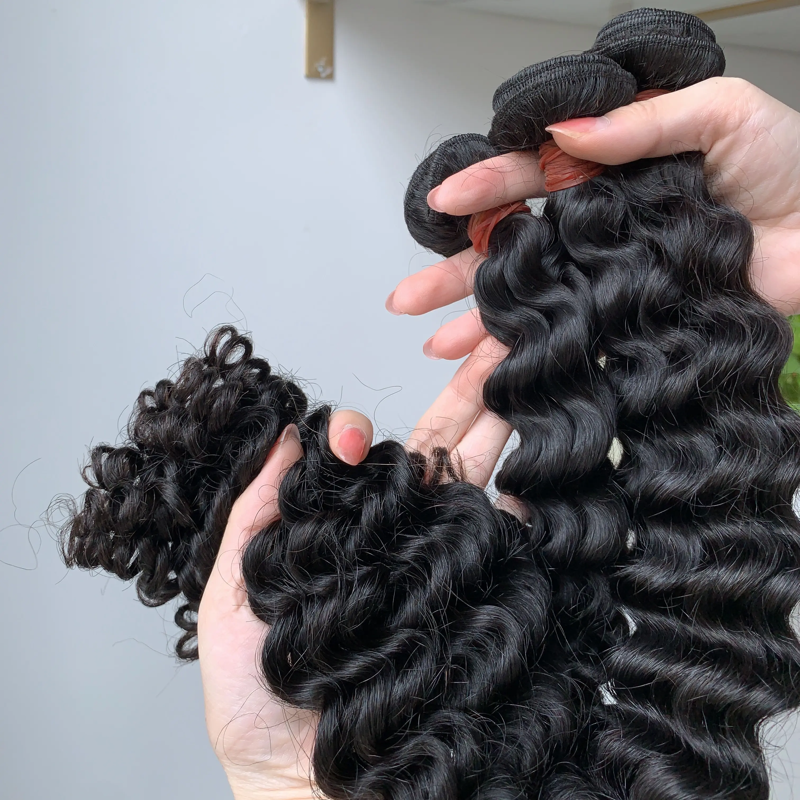 Distributori di capelli indiani grezzi non trattati dall'india fasci di cuticole originali per capelli umani per donne nere