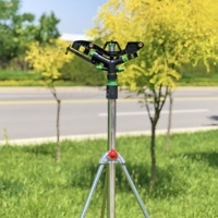 Arroseur trépied automatique Titans avec support d'arrosage de pistolet à pluie à couverture uniforme pour l'irrigation de jardin botanique