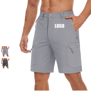 Shorts cargo mi-taille pour hommes avec plusieurs poches, logo personnalisé, vêtements de surf décontractés d'été pour les activités de plein air et de plage - Product Image 1