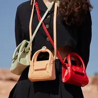 2022キャンディーカラースクエアバッグデザインレディースPUレザー小さなハンドバッグ女の子のための豪華なゼリー財布とミニハンドバッグ