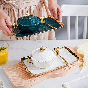 Ensemble de bols à soupe en céramique texturée martelée de luxe avec bordure dorée, couvercle, plateau et cuillère, en <span class=keywords><strong>porcelaine</strong></span> européenne vert émeraude et blanc - Product Image 2