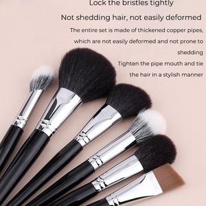 Set de 45 Pinceaux de Maquillage Professionnels de Luxe Entièrement Noirs en Poils de Chèvre Naturels pour Femmes, Logo Personnalisé et Haute Qualité en Marque Blanche - Product Image 3