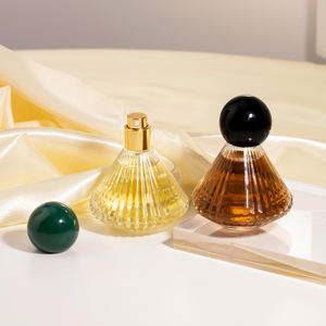 Envase <span class=keywords><strong>de</strong></span> Perfume Vacío <span class=keywords><strong>de</strong></span> <span class=keywords><strong>Vidrio</strong></span> Esmerilado Cónico <span class=keywords><strong>de</strong></span> Lujo <span class=keywords><strong>de</strong></span> 30 ml, Serigrafía con Rayas Verticales, Pulverizador Recargable, Venta al por Mayor, Caja <span class=keywords><strong>de</strong></span> 100 Unidades - Product Image 4