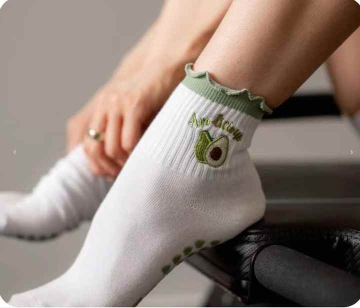 AGUTIUN Grip Socks For Women Pilates Yoga Non Slip Socks With Grips For