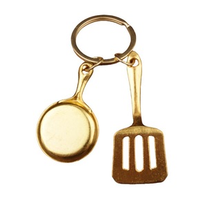 Porte-clés en alliage vintage en forme de poêle et spatule, pendentif en métal, accessoire de décoration pour la maison - Product Image 5