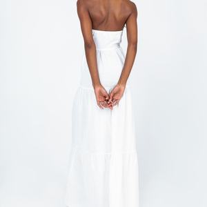 ชุดเดรสผ้าฝ้ายดีไซน์ใหม่จากโรงงานผู้ผลิต (OEM) สำหรับฤดูร้อน ชุดเดรสชายหาดสีขาวแบบผูกคอเว้าหลังสำหรับผู้หญิง - Product Image 3