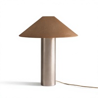Lampe de table LED en métal à brancher, forme conique, pour chevet ou bureau