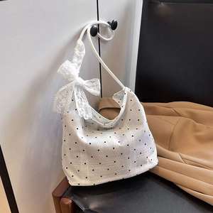 Bolso tipo cubo de encaje de lunares con hombro cruzado con lazo para mujer - Product Image 3