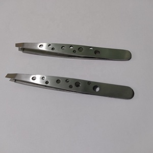 Nouveau Pince à épiler en acier inoxydable à 9 trous Pince à épiler à sourcils en acier inoxydable de qualité médicale - Product Image 4