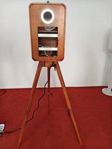 Machine photo portable rétro vintage en bois pour iPad avec appareil photo et étui de transport - Product Image 2