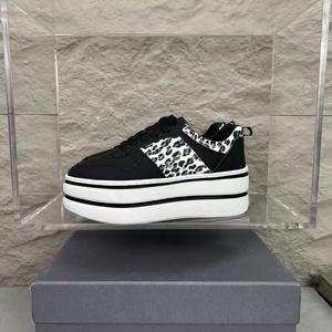 รองเท้าโลฟเฟอร์ลำลองสไตล์เรโทรสำหรับผู้ชาย หนังแท้ พื้นรองรับแรงกระแทก ลายเสือดาว ดีไซน์คลาสสิก คุณภาพสูง เหมาะสำหรับฤดูร้อน - Product Image 1