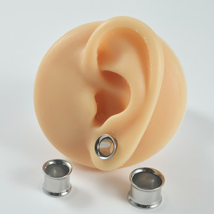 G23 Titane : Dilatateurs d'<span class=keywords><strong>oreille</strong></span> creux <span class=keywords><strong>de</strong></span> haute qualité, tube droit sans filetage, double évasement, pour <span class=keywords><strong>piercing</strong></span> hélix - Product Image 2
