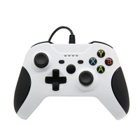 Manette de jeu OEM personnalisée avec détection de mouvement, gyroscope 6 axes, double vibration, conception ergonomique filaire, prise casque pour PC/One