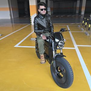 Vélo électrique de ville haute performance, noir premium, avec batterie longue portée, Fatbike pour les trajets quotidiens des adultes, vélo électrique SK-2 - Product Image 1