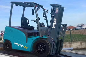 מלגזה חשמלית Impetus 2.5 טון לכל סוגי השטח, צמיגים מלאים, הזזת צד חשמלית, אורך מזלגות 1200 מטר, סוללת עופרת-חומצה - חדש - Product Image 5