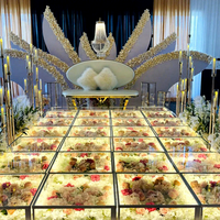 Plateforme de marche lumineuse à LED transparente, panneaux de fleurs, piste de danse en verre portable, scène de mariage