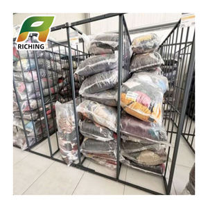 London Thrift Stores American Cremi Balles de vêtements d'occasion pour hommes - Product Image 1